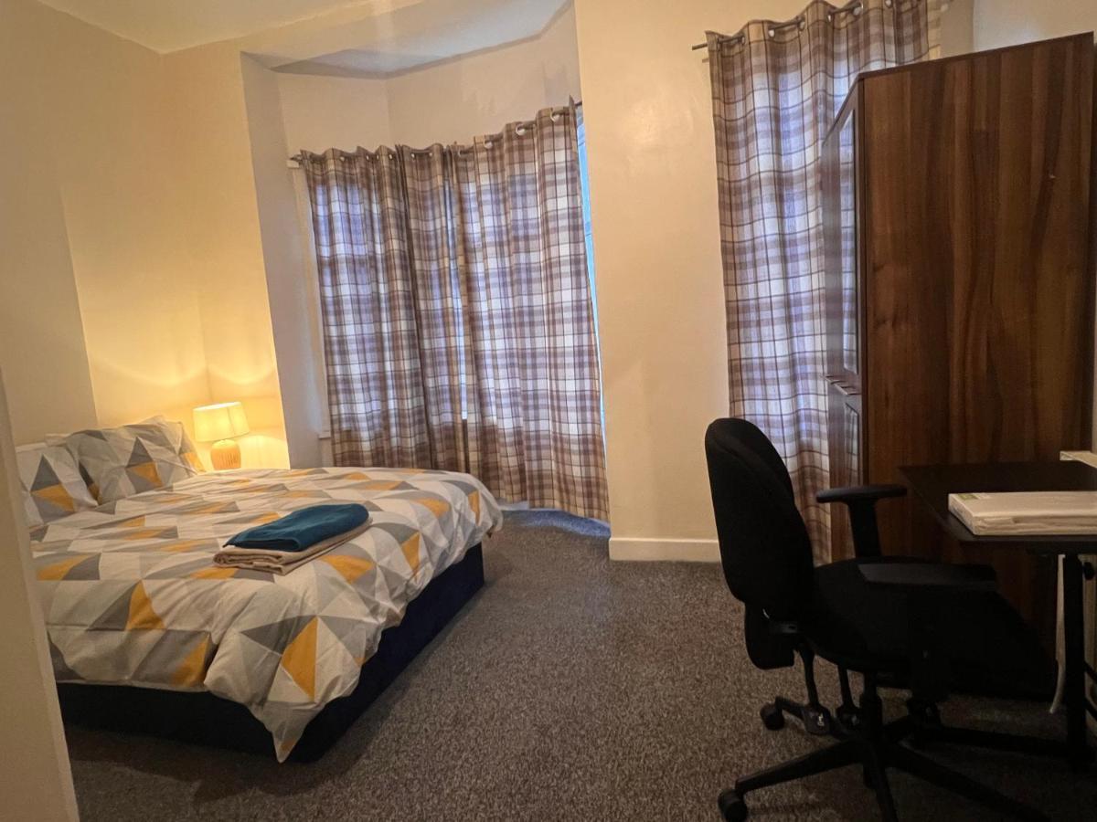 Peaceful Homestay Manchester